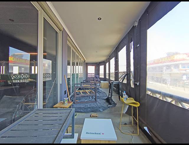 890M² BUILDING FOR SALE IN MELVILLE